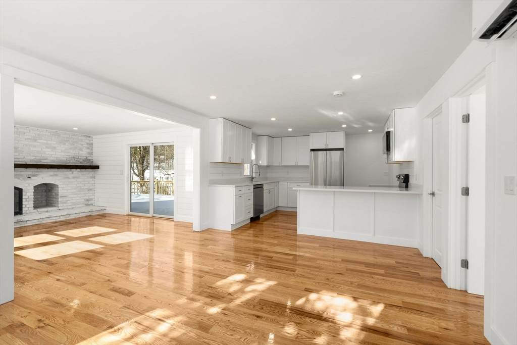 925 Washington Street - Photo 1