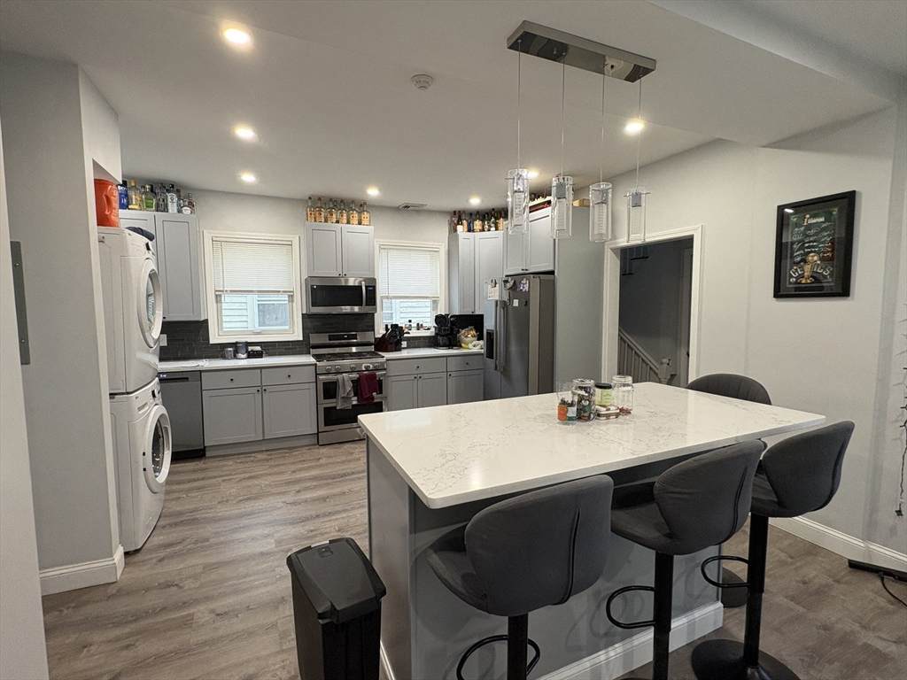 137 Centre St - Photo 1