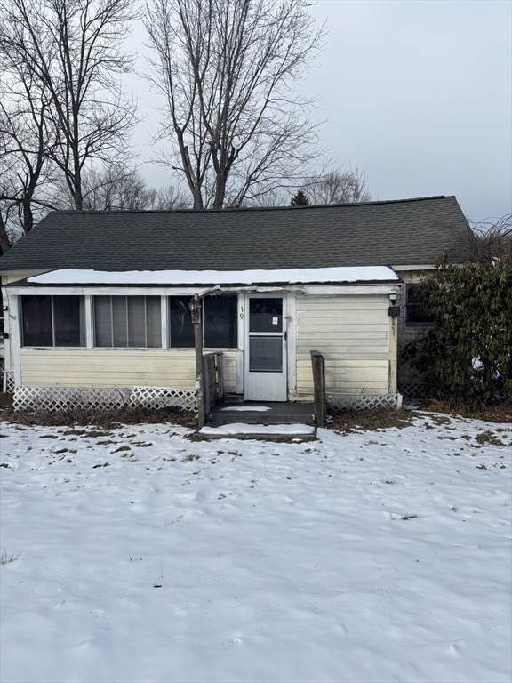 19 Ipswich - Photo 1