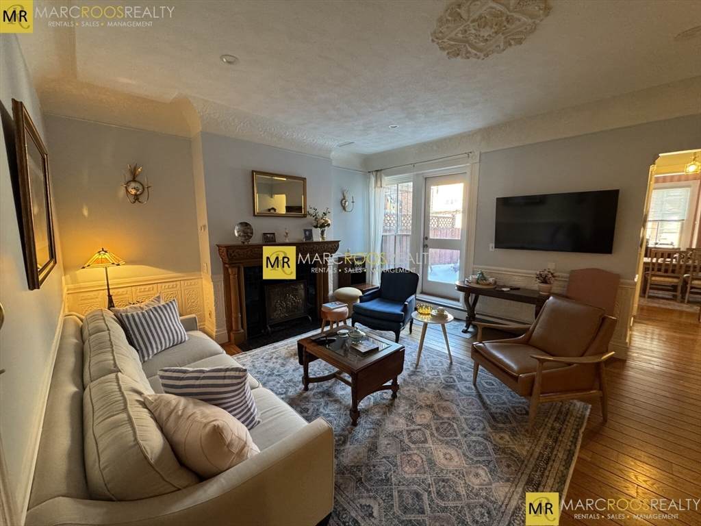 437 Marlborough St. - Photo 1