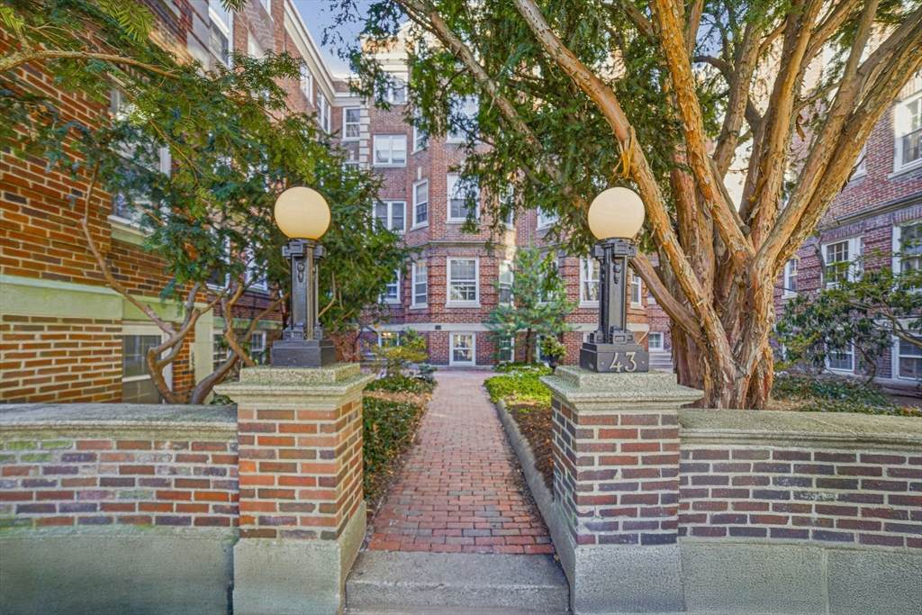 43 Linnaean - Photo 1