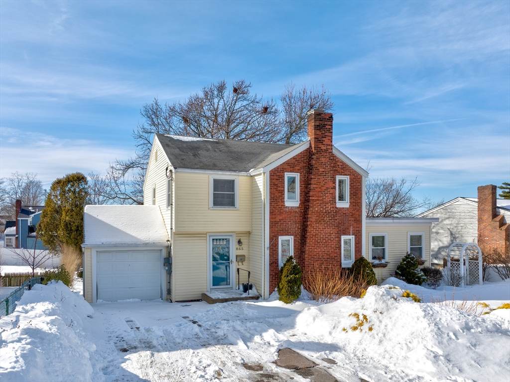 865 E Squantum St - Photo 1