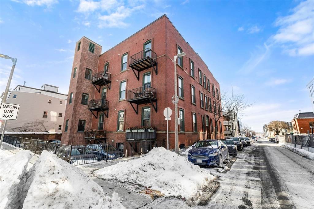 125 B St - Photo 1
