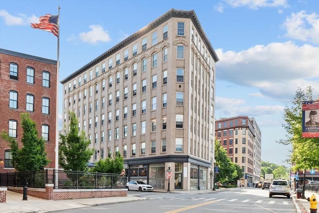 21 Wingate St - Photo 1