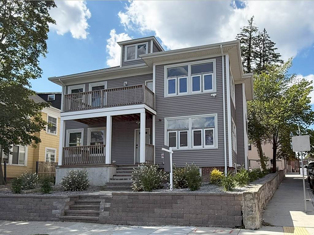 87 Maple St - Photo 1