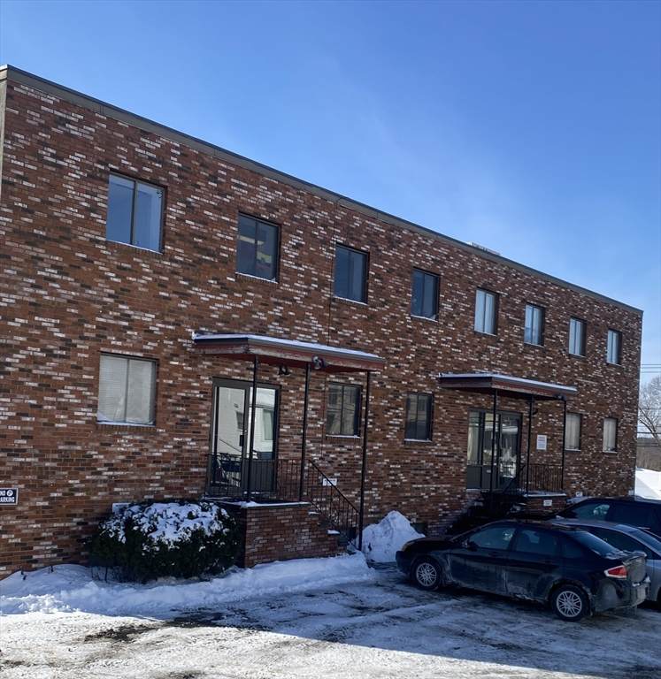 400 Hillside Av - Photo 1