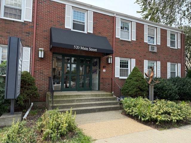 520 Main St - Photo 1