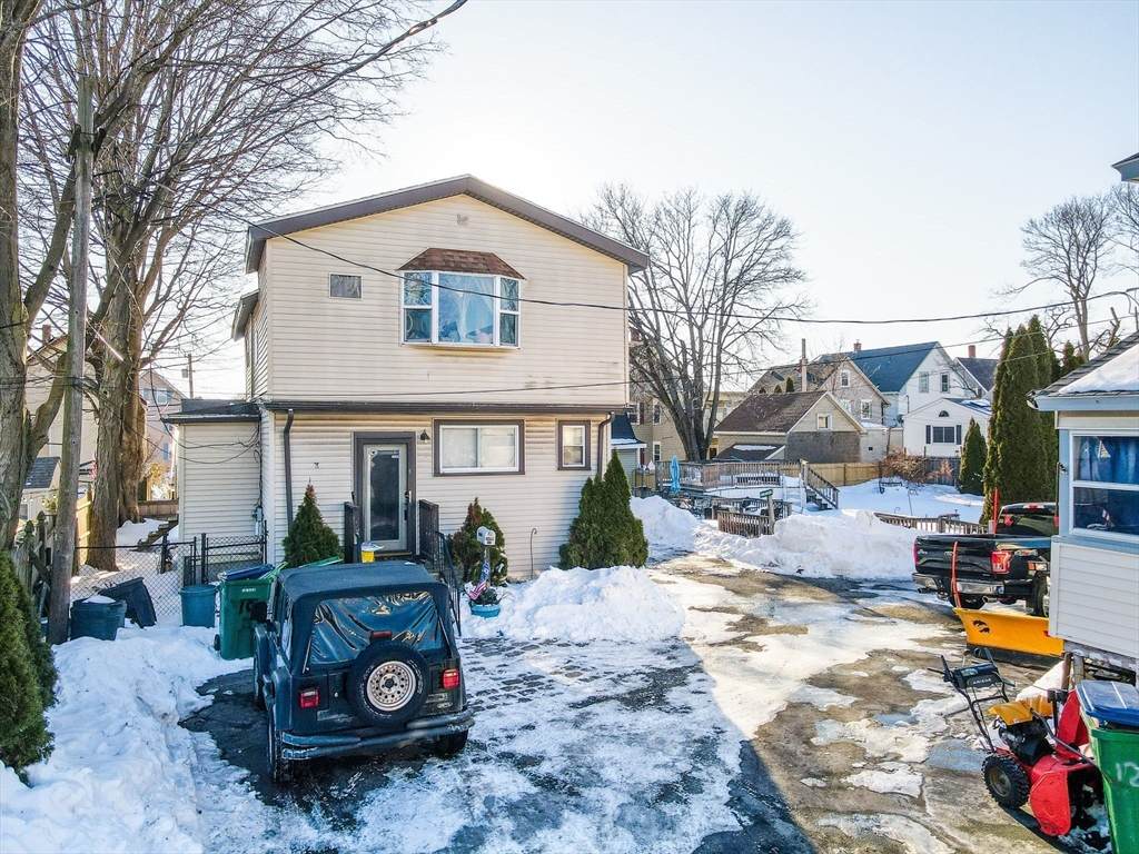 10 Pond St - Photo 1