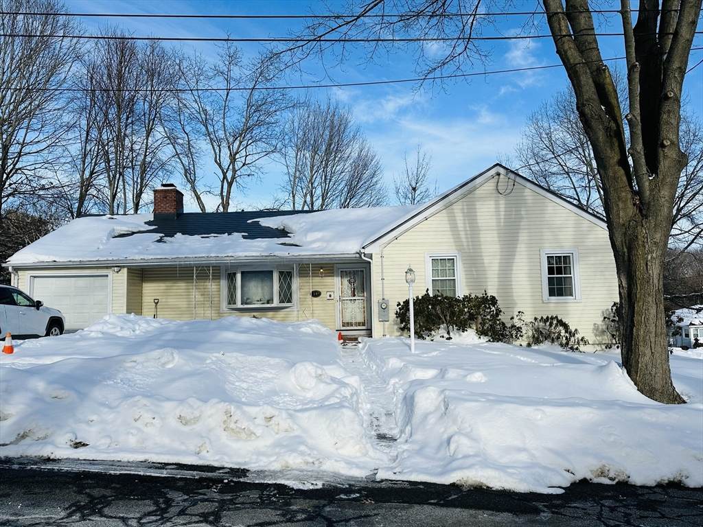 58 Adanac Rd - Photo 1
