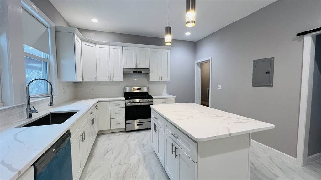206 Winchester St - Photo 1