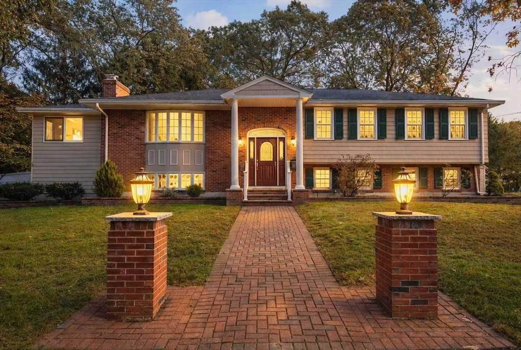 8 Phinney Rd - Photo 1