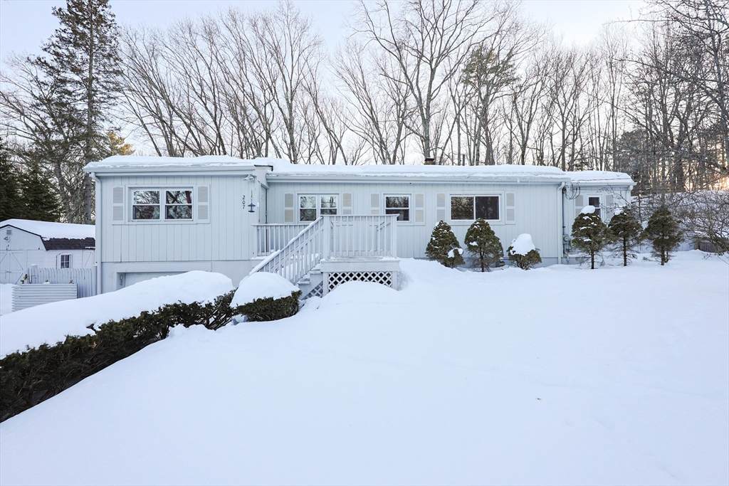 207 Eliot St - Photo 1