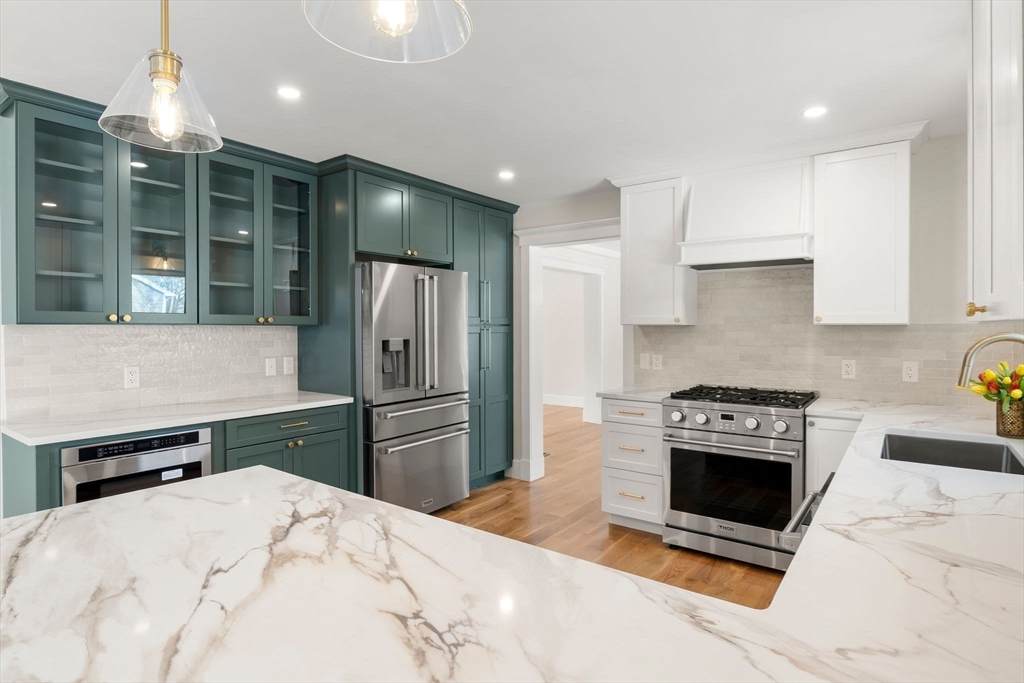 155 Quincy Ave - Photo 1