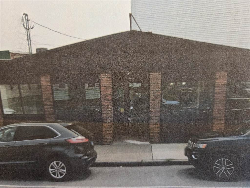 488 Grafton St - Photo 1