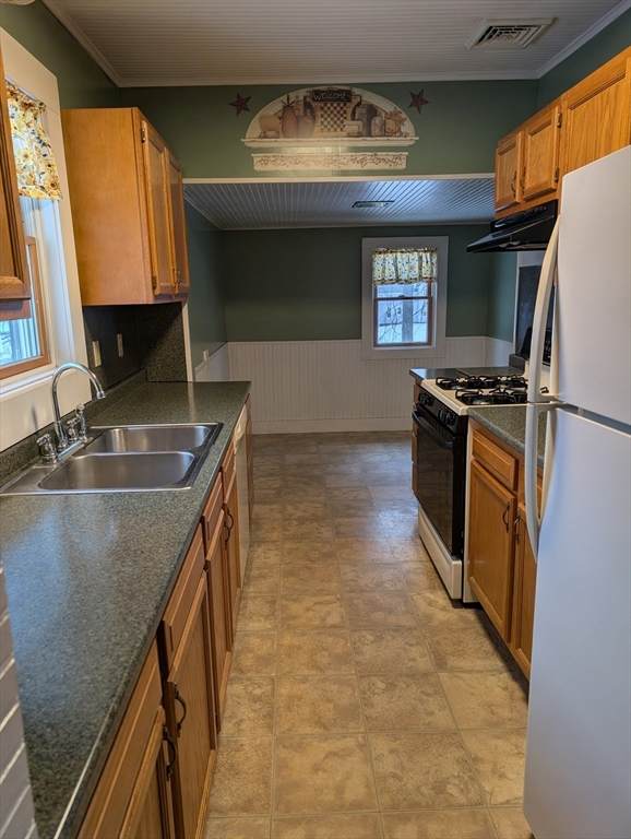 95 North Elm - Photo 1