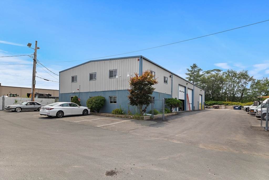 26 Bixby Ave - Photo 1