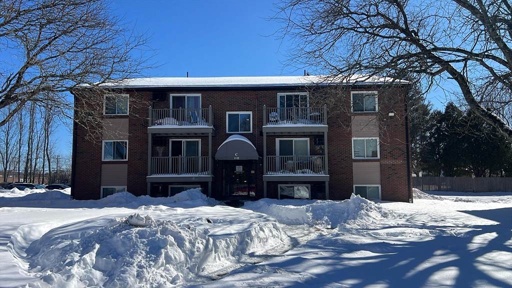 328 Greenwood St - Photo 1