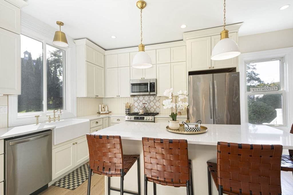 17 Leominster St - Photo 1