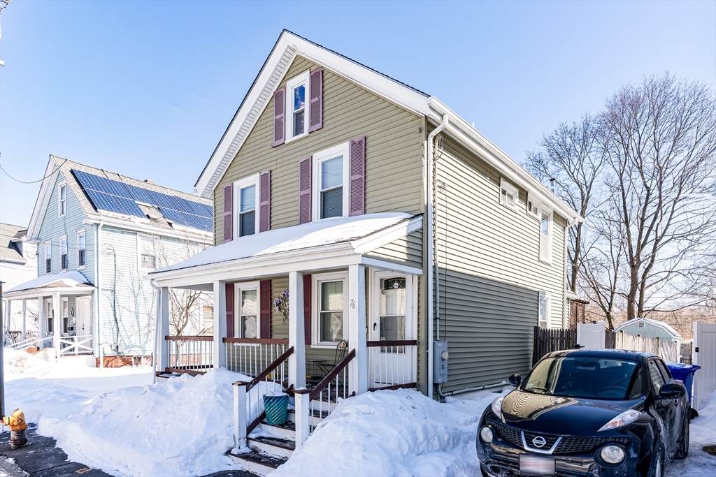 76 Business St - Photo 1