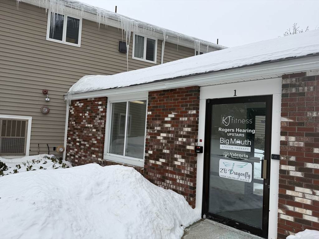 1565 Main St - Photo 1