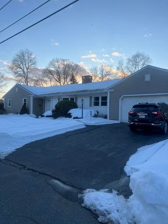 131 Chateau Drive - Photo 1