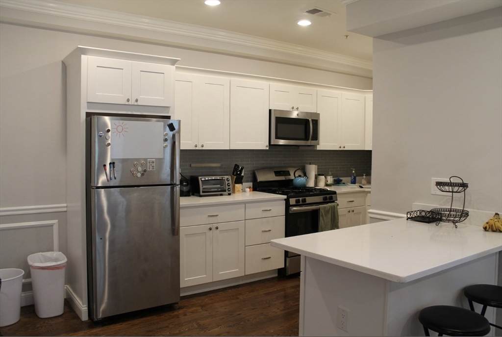 34 Circuit St - Photo 1