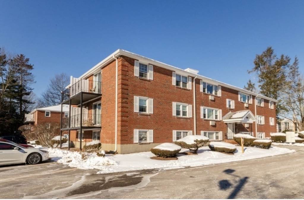 222 School St - Photo 1