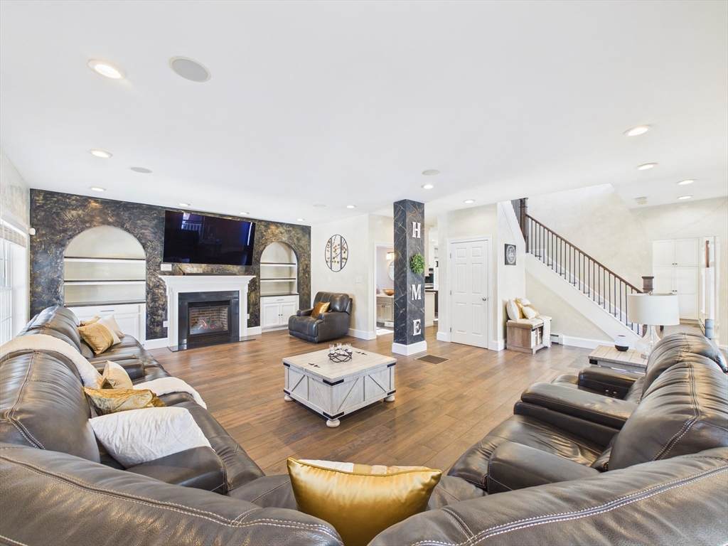 6 Angel Ct - Photo 1