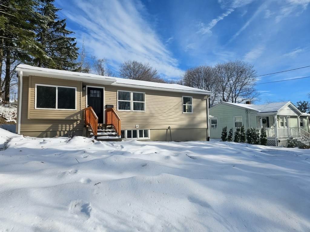 8 Sussex Ln - Photo 1