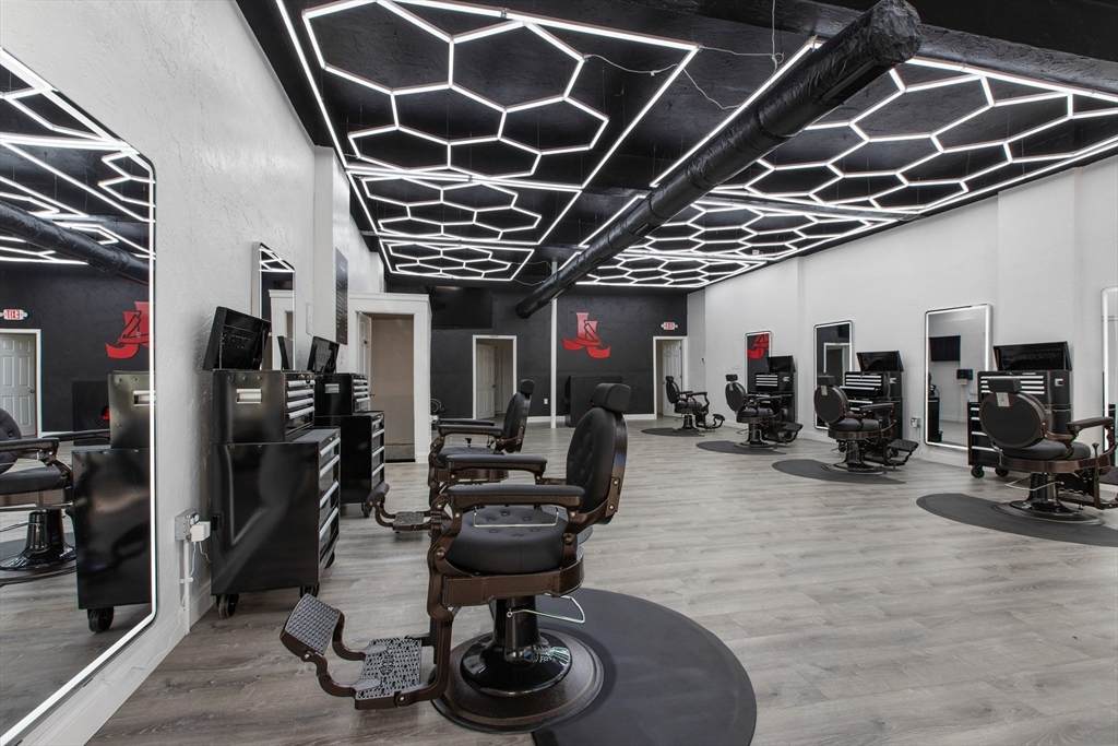 175-179 E Main St - Photo 1