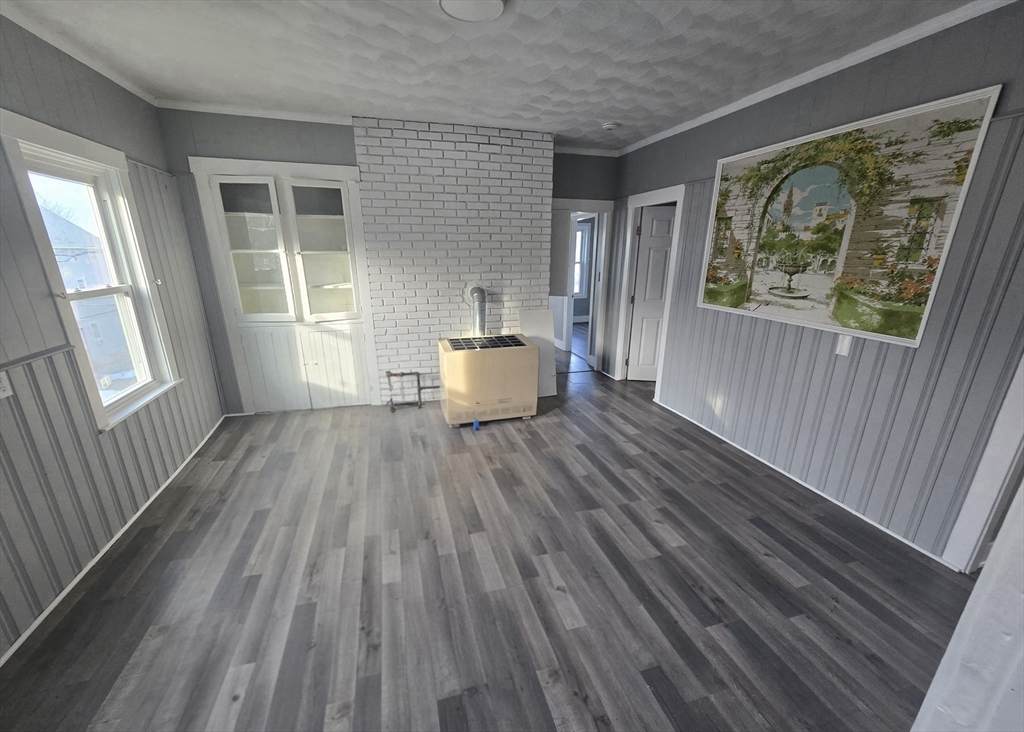 351 Tecumseh St - Photo 1
