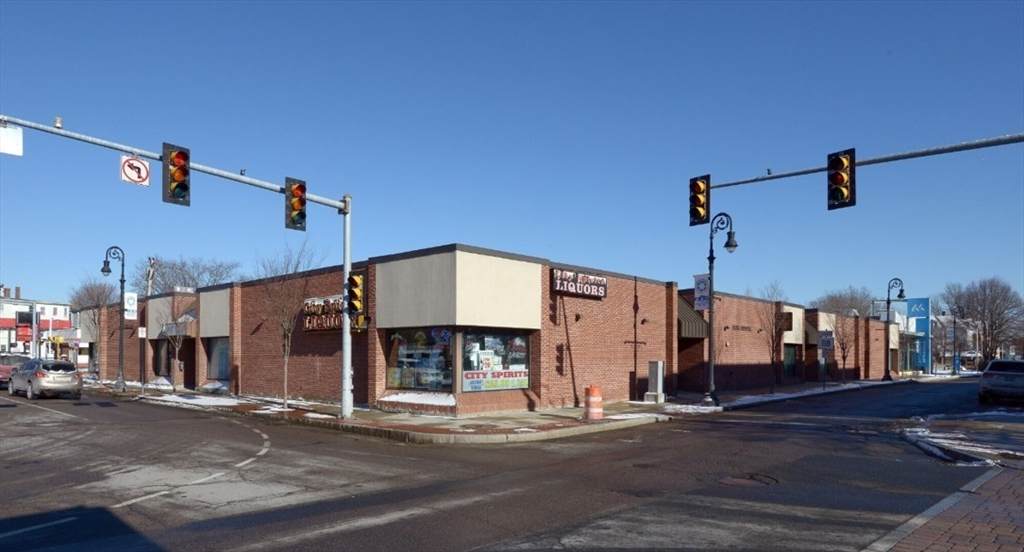 80 Park St - Photo 1