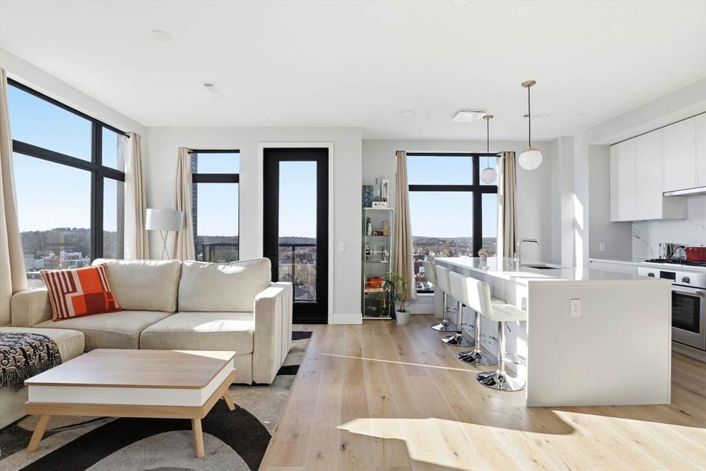 https://bt-photos.global.ssl.fastly.net/mlspin/orig_boomver_1_73477557_2.jpg