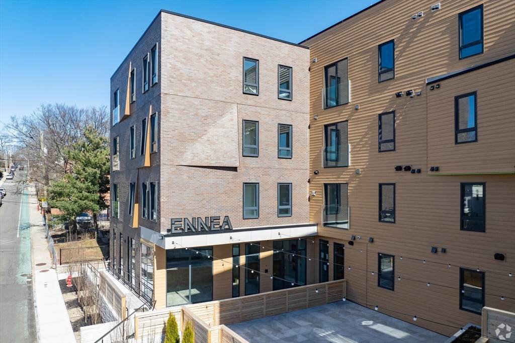 9 Central St - Photo 1