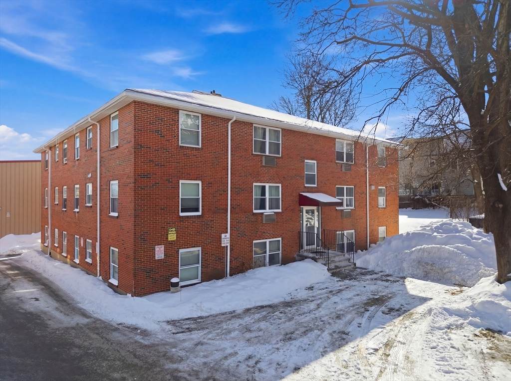 31 Montvale Ave - Photo 1