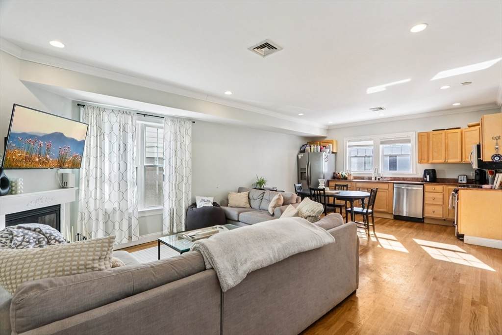 108 Emerson St - Photo 1