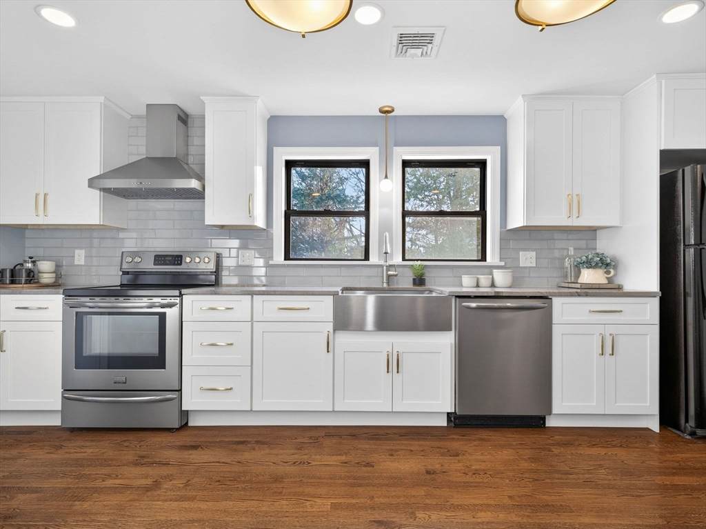 10 Chipman St - Photo 1