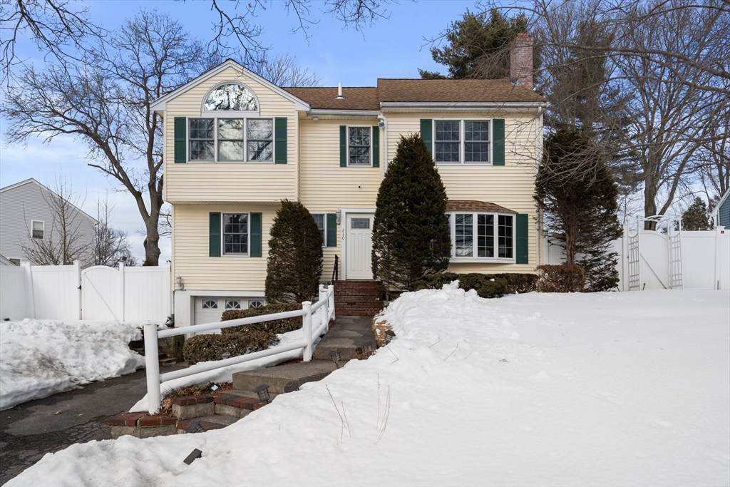 220 E Cross St - Photo 1