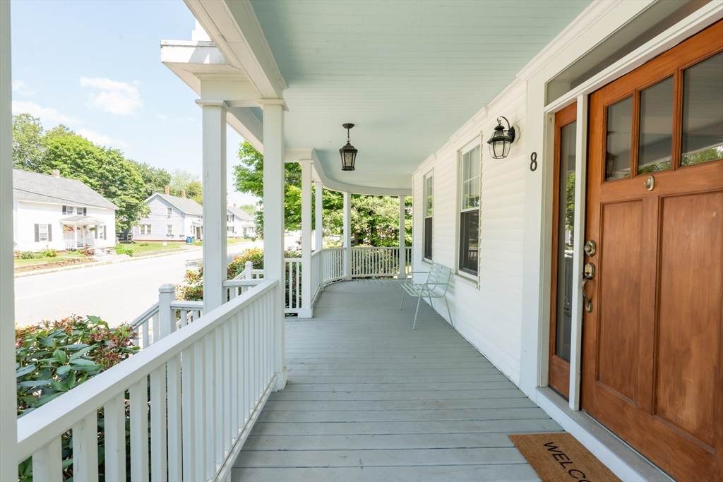 8 Lowell St - Photo 1