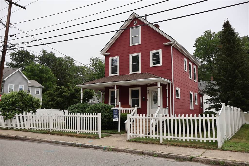 92 Alexander St - Photo 1