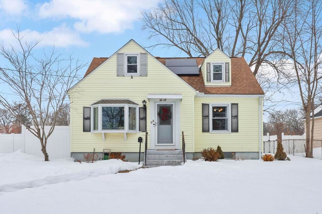 23 Fairway Dr - Photo 1