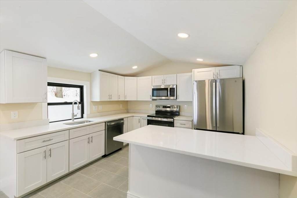 80 Margerie - Photo 1