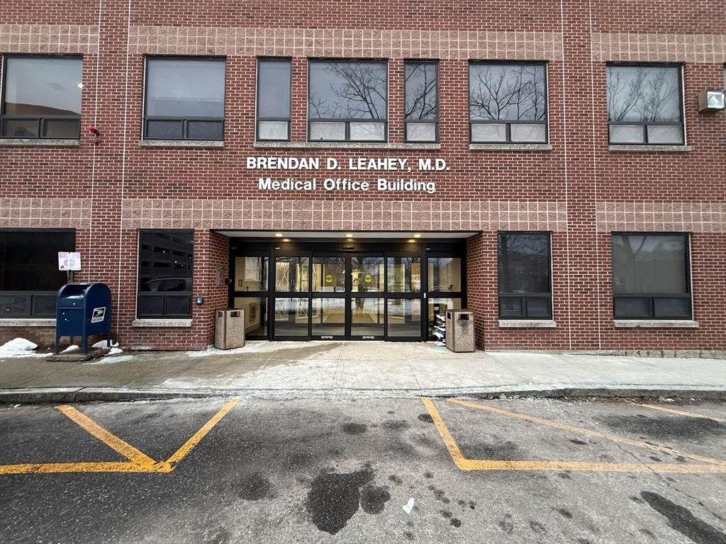 33 Bartlett Street - Photo 1