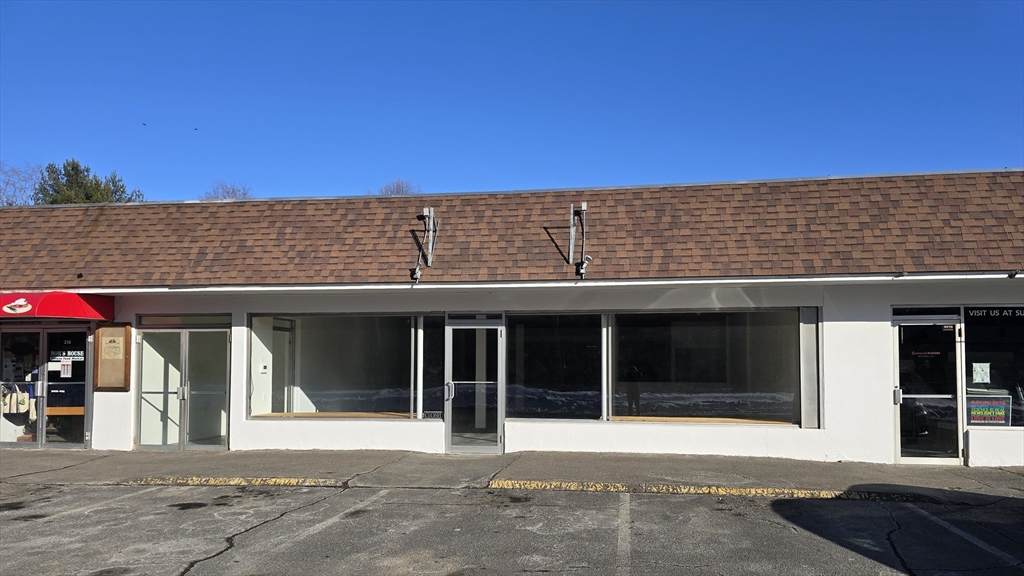 320 College Street - Photo 1