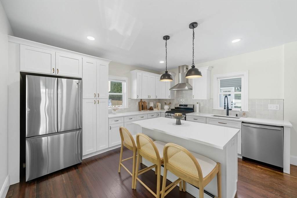 400 Adams St - Photo 1