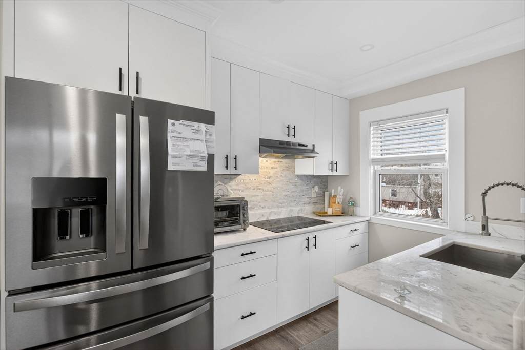 103 Henshaw St - Photo 1