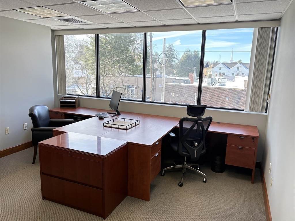 1040 Great Plain Ave - Photo 1