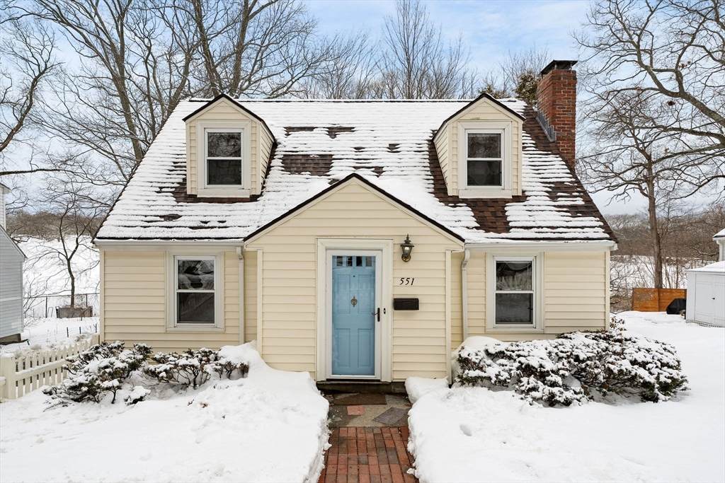 551 Poplar St - Photo 1