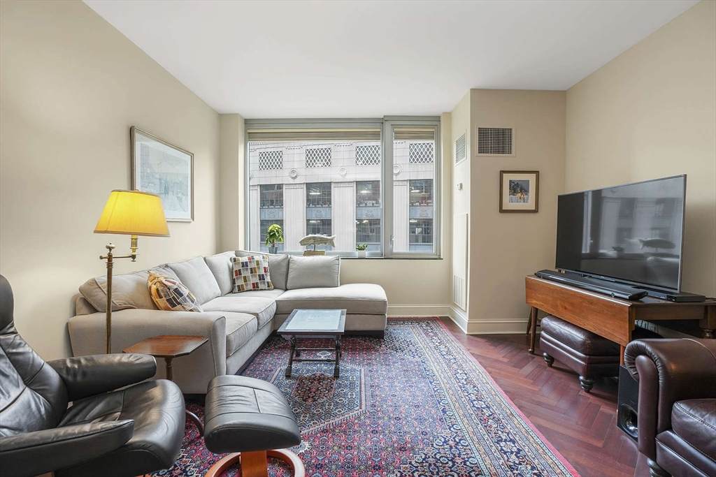 1 Charles St S - Photo 1