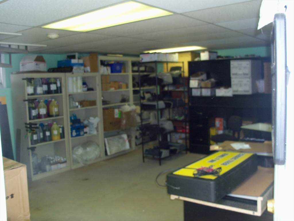 https://bt-photos.global.ssl.fastly.net/mlspin/orig_boomver_1_73480444_2.jpg